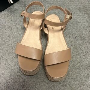 Used lulu platforms size 10